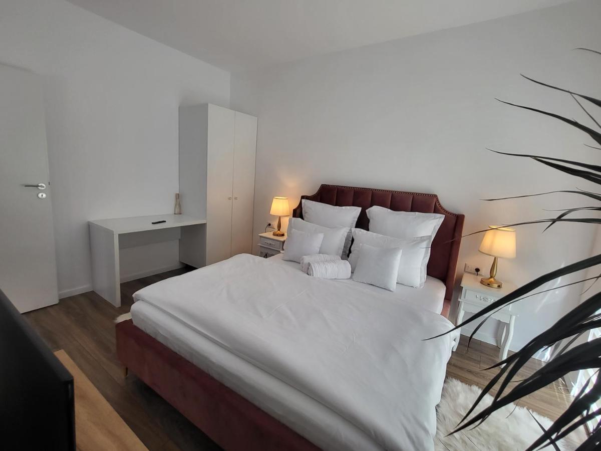 Sika Sunny Garden Apartment Arad Extérieur photo